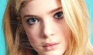 Elena Kampouris